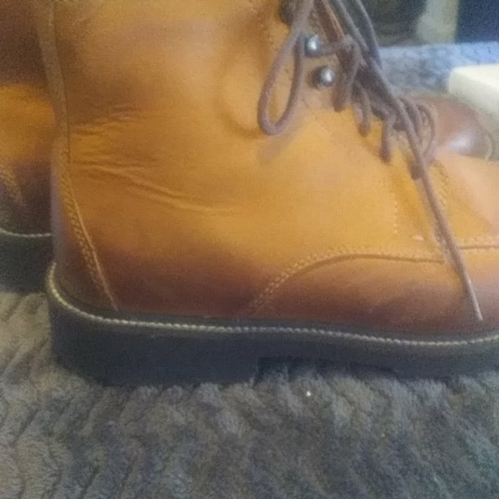 Boots - Picture 6 of 8